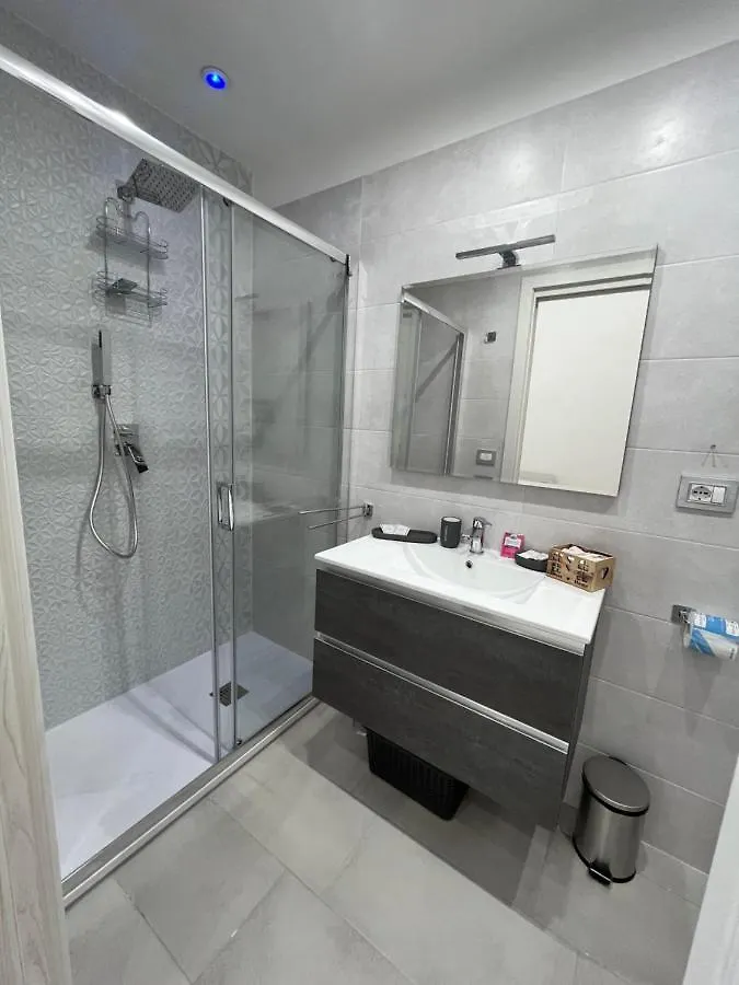 Dg Sweet Home Naples Italy